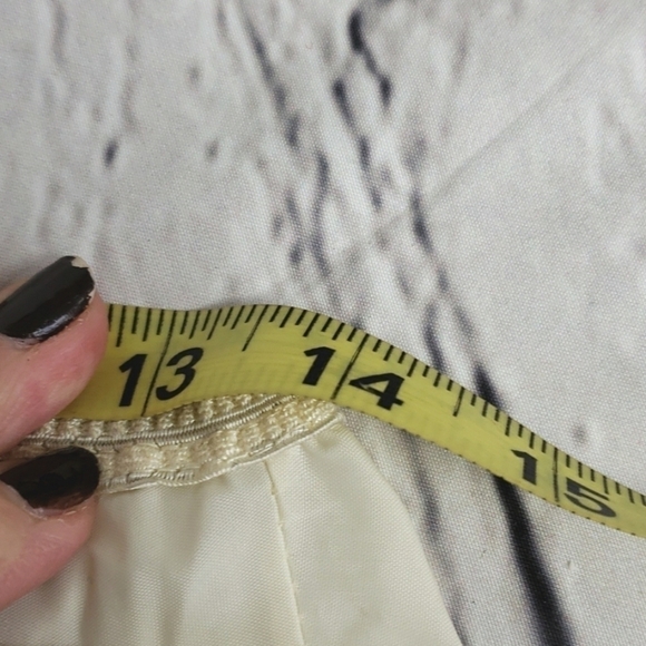 Vintage 50s Half Slip Embroiidered Flowers. Acetate GUC See Pics - Picture 5 of 15